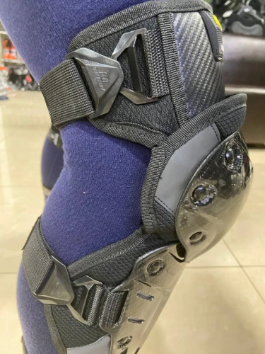 Ones Again Наколенники Carbon Fiber Force в Санкт-Петербурге